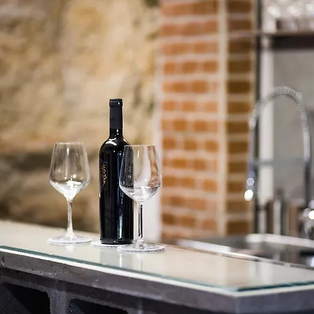 Appartement Oetkoeb - Wine House Miskolc