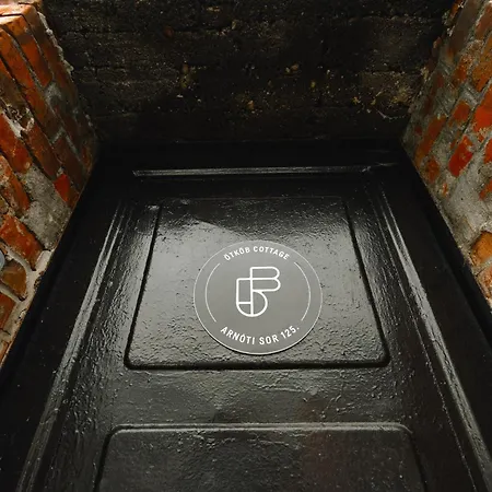 Oetkoeb - Wine House דירה מישקולץ